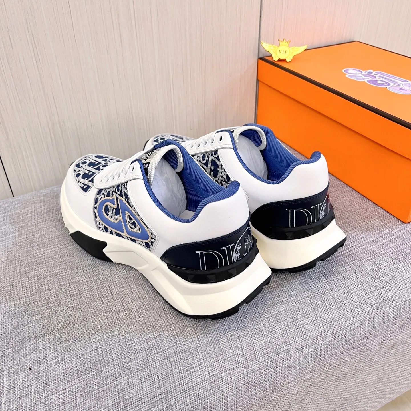 Men's Men's Shoes Men's Shoes💰 460 Men's Men's Shoes💰[Dior]🔥Men's high-end brand of shoes official website 1:1 latest masterpiece: the upper is made of Italian imported first-layer cowhide with a comfortable and breathable lining➕original non-slip and wear-resistant outsole🔥, making walking more convenient and comfortable! An exclusive new model, a stunning work, a beautiful 1:1 replica [color] compared to the official quality! Create a fashionable personality to set off your uniqueness! A must-have for trendy men! Classic🔥Size: 38-44 Color: 🔥Multiple colors available🔥